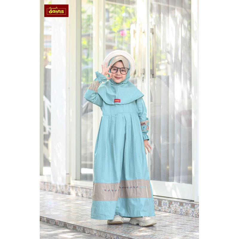 Busana anak perempuan dannis/jubah anak dannis