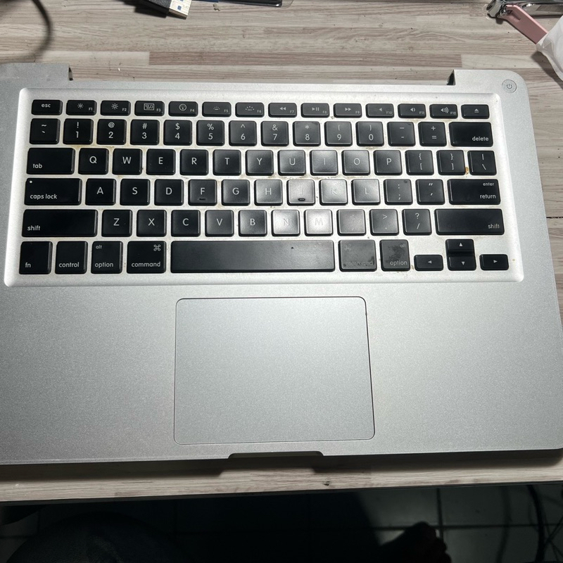 Keyboard Trackpad TopCase MacBook Pro 13inch 2011