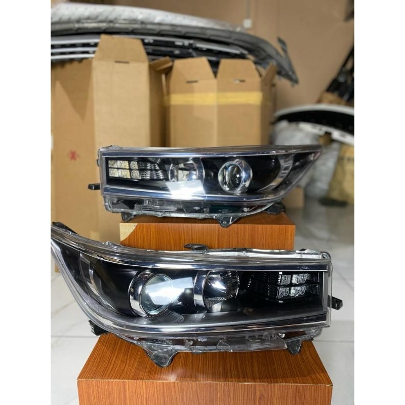 Lampu head lamp Toyota Inova reborn venturer 2019-2020