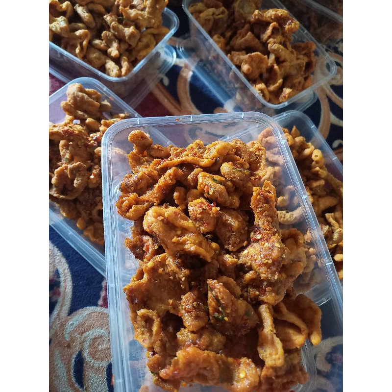 

keripik kulit ayam pedas daun jeruk