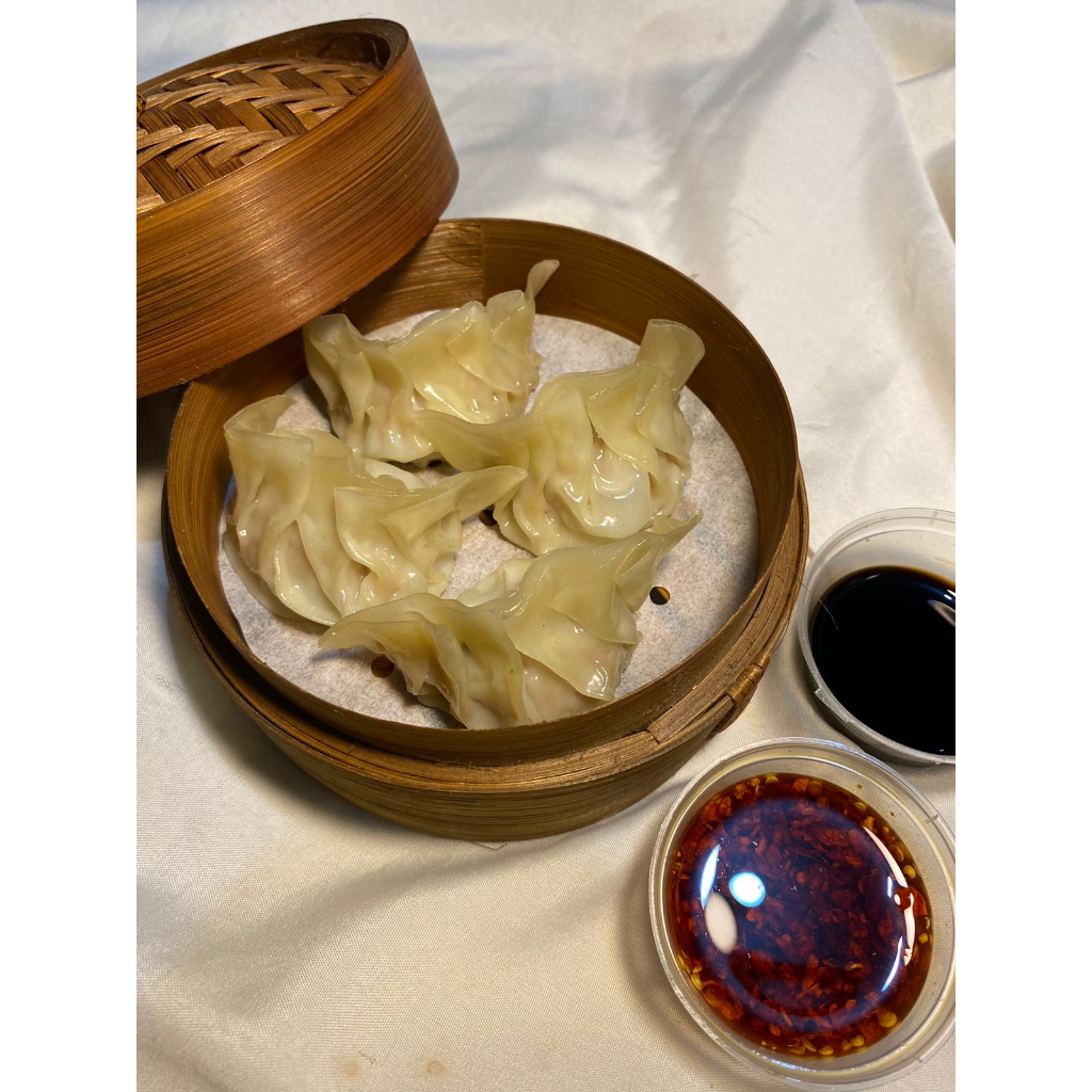 

GYOZA AYAM 10pcs + CHILI OIL & SOY SAUCE