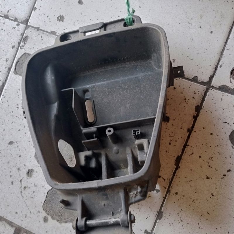 bok bagasi bawah jok Honda Scoopy old karbu