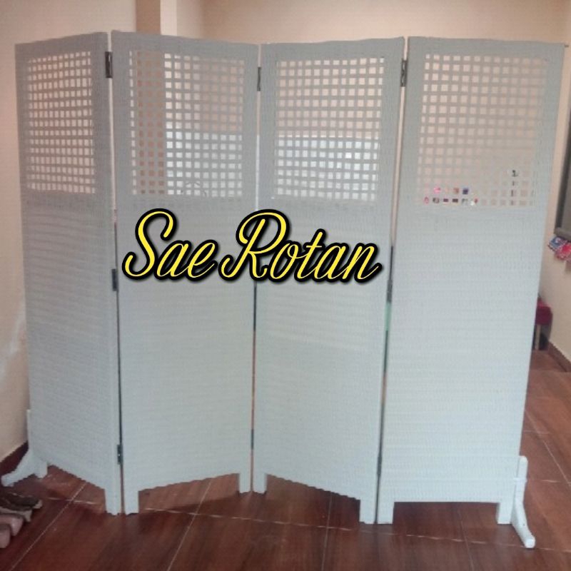 sketsel / partisi / sekat ruangan / pembatas ruangan rotan sintetis 1 pintu