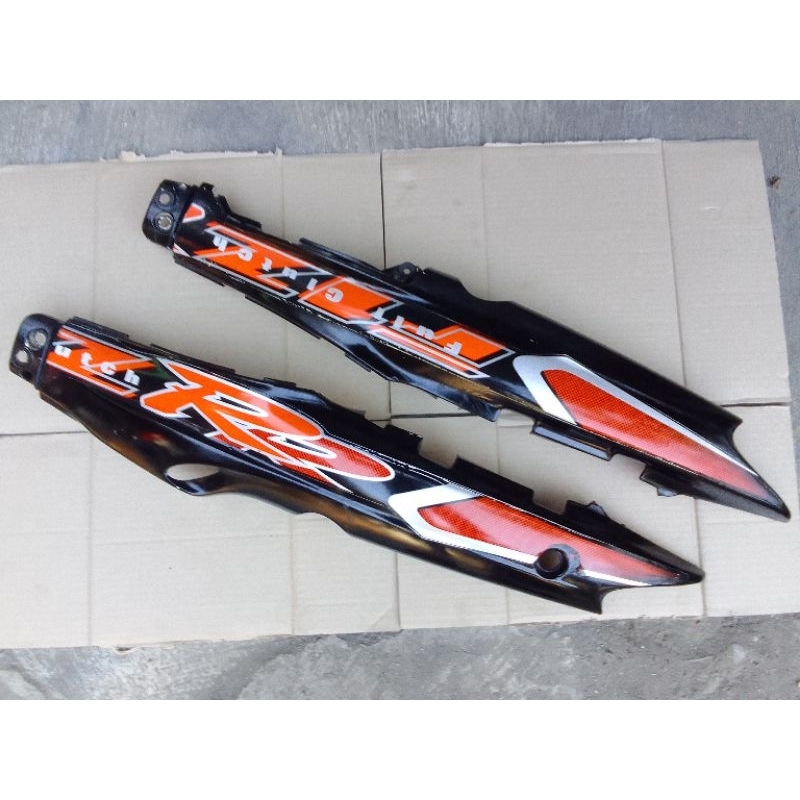 Cover Body Belakang Kanan Kiri Yamaha F1ZR FIZR Original