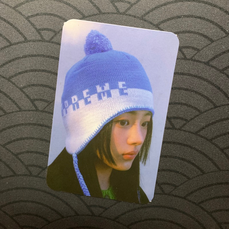 [SOLD] Photocard Minji NewJeans OMG POB Yes24 Warm Tone