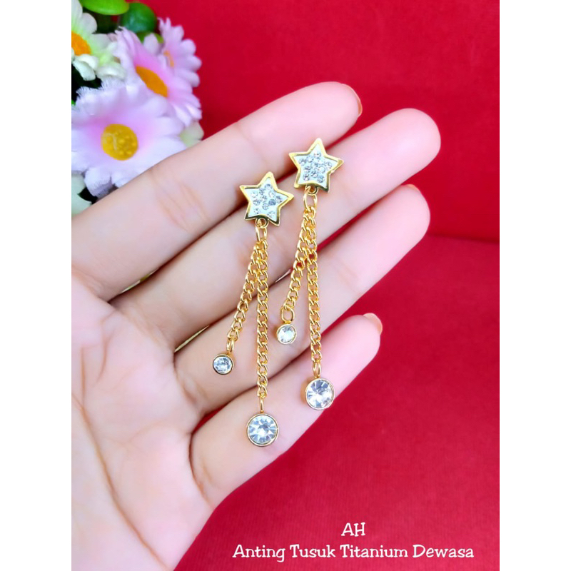 anting titanium motif panjang liontin bintang