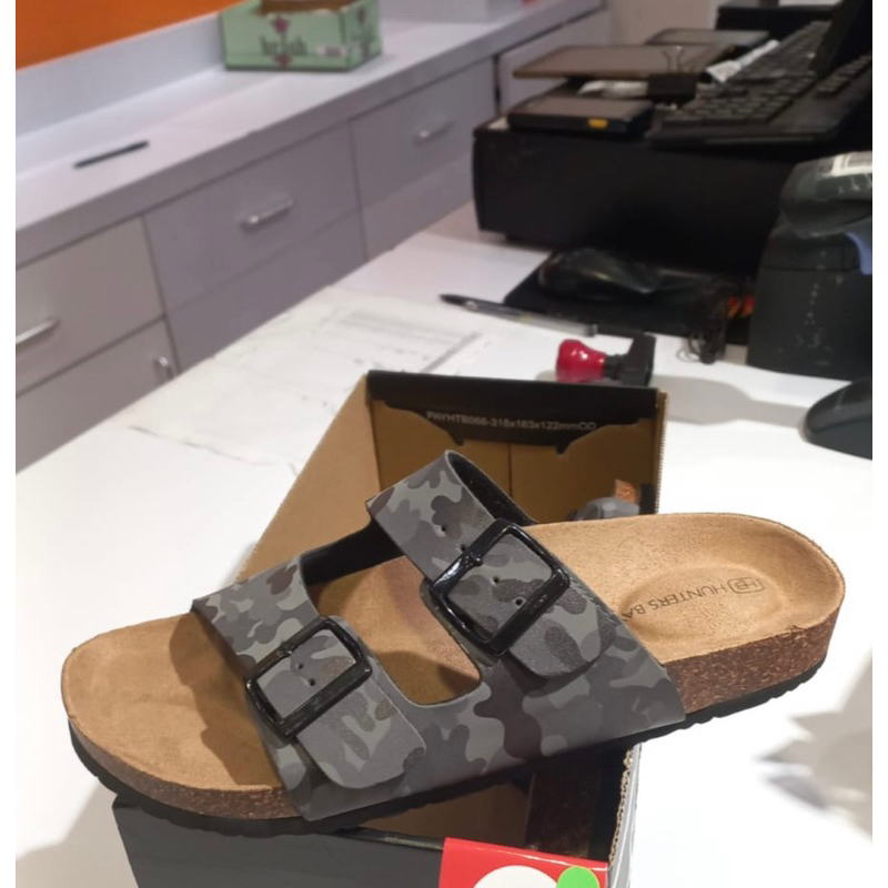 Payless by Hunters Bay Mens Camo Sandals harga normal 439000