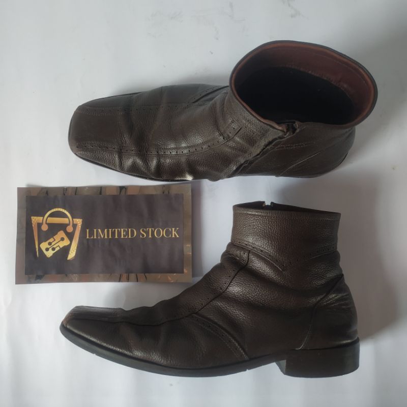 [Preloved] HONESTY Boots by Yoesani Shoes Leather Handmade Brown
