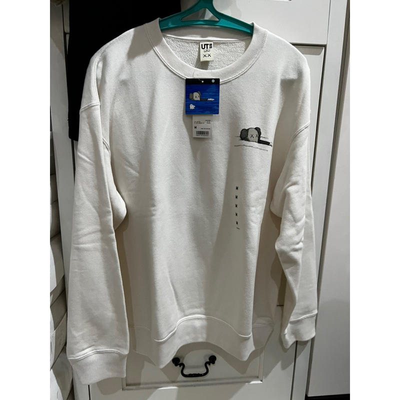 UNIQLO X KAWS SWEATER