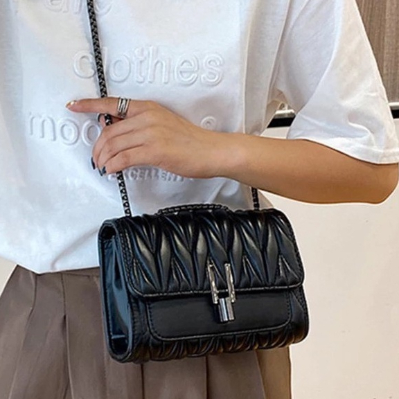 TAS SELEMPANG WANITA MODEL RAISA PRODUK TERLARIS DARI TOKO DRDA TAS WANITA TERBARU TAS FASHION BRAND