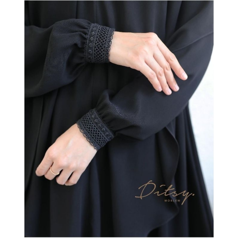Linnaea lura black ditsy Jumbo