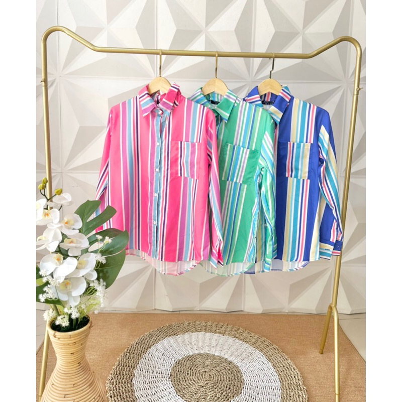 Kemeja Ciara Import/Kemeja Wanita /Kemeja Wanita/Kemeja Wanita Import/Kemeja Wanita Garis-Garis/Atas