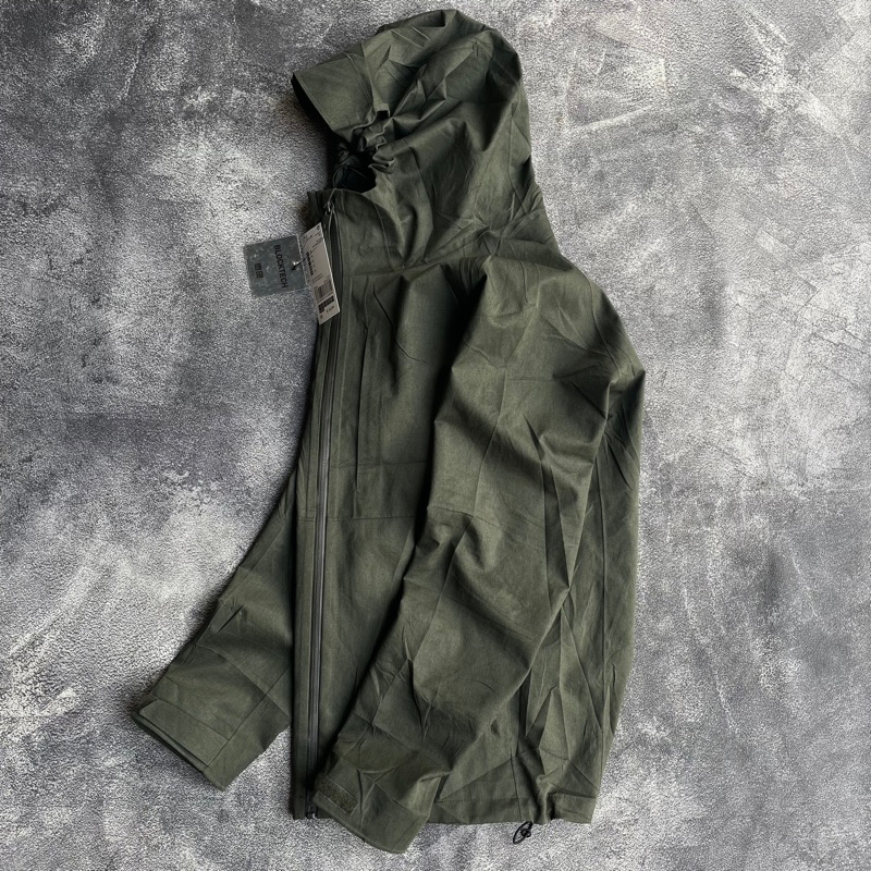 JAKET UNIQLO BLOCKTECH WATERPROOF GORPCORE