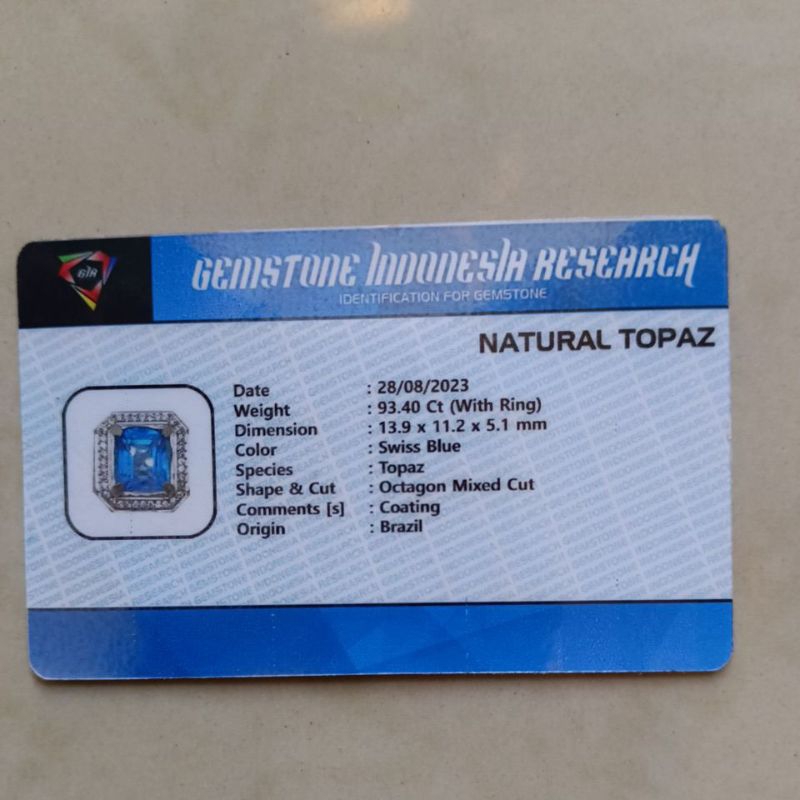 natural topaz + memo