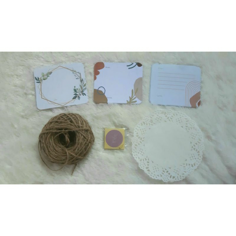 

Kertas Kado, Kartu Ucapan, Pita/Tali Rami