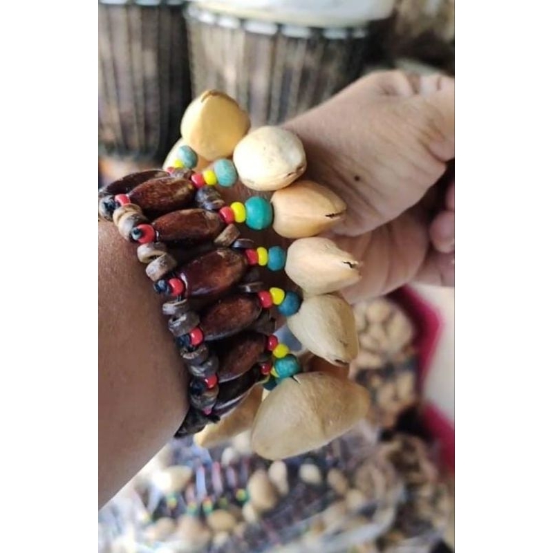 GELANG ETNIK BALI BUAH KENARI