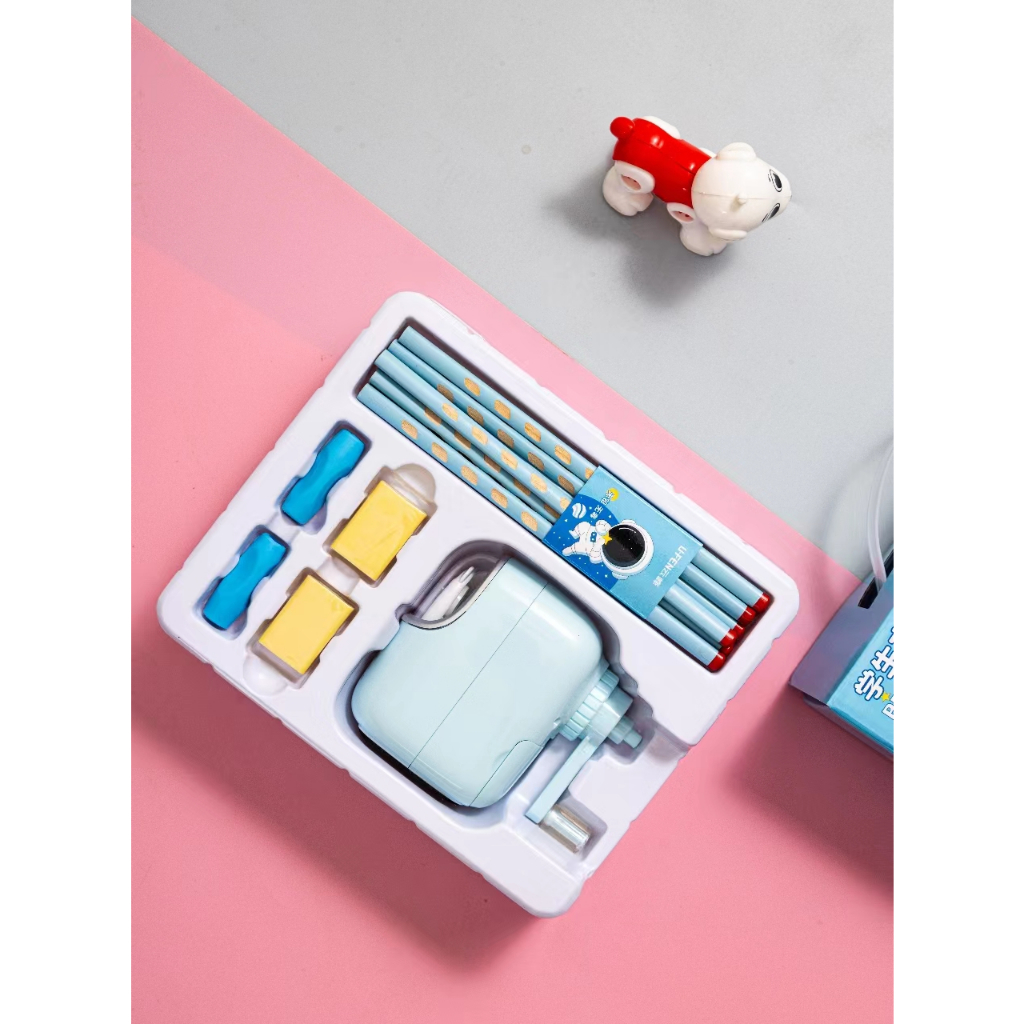 

Study Set / Stationery Set DELI 4 in 1 rautan pensil 12pcs pensil 2 penghapus dan 2 penutup pensil