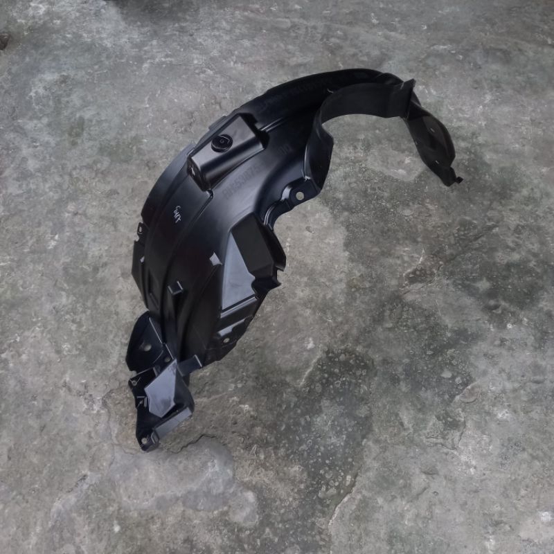 liner fender depan mobil Calya Sigra all tipe
