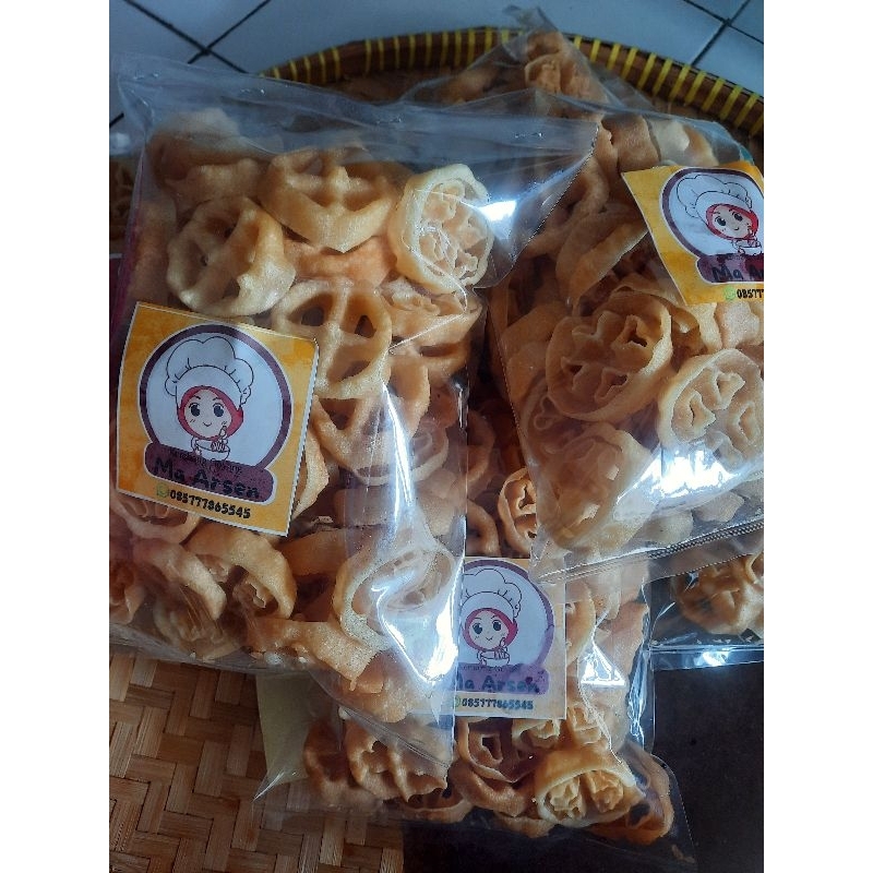 

Kembang Goyang manis dan gurih 250gr