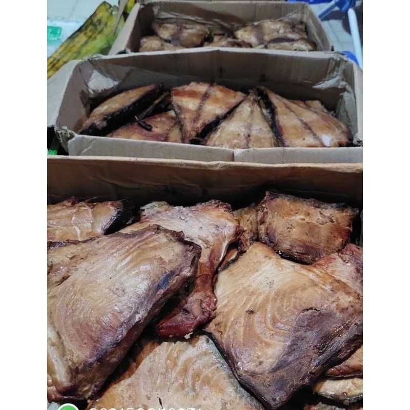 

Ikan Tuna Asap/Bale Tapa/Bale Kerre/Juku Tapa/Juku Kere/Ikan Asap Khas Bulukumba