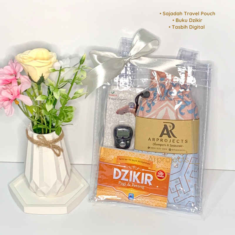 Parsel Souvenir Sajadah Travel Buku Dzikir Tasbih Digital Kemas Tas Mika Transparan/Kado Ulang Tahun