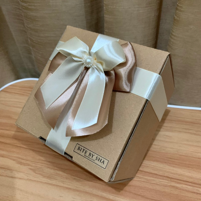 

Hampers Custom Corporate Kado Ulang Tahun Cewek Humidifier Hampers Oil Aromatherapy