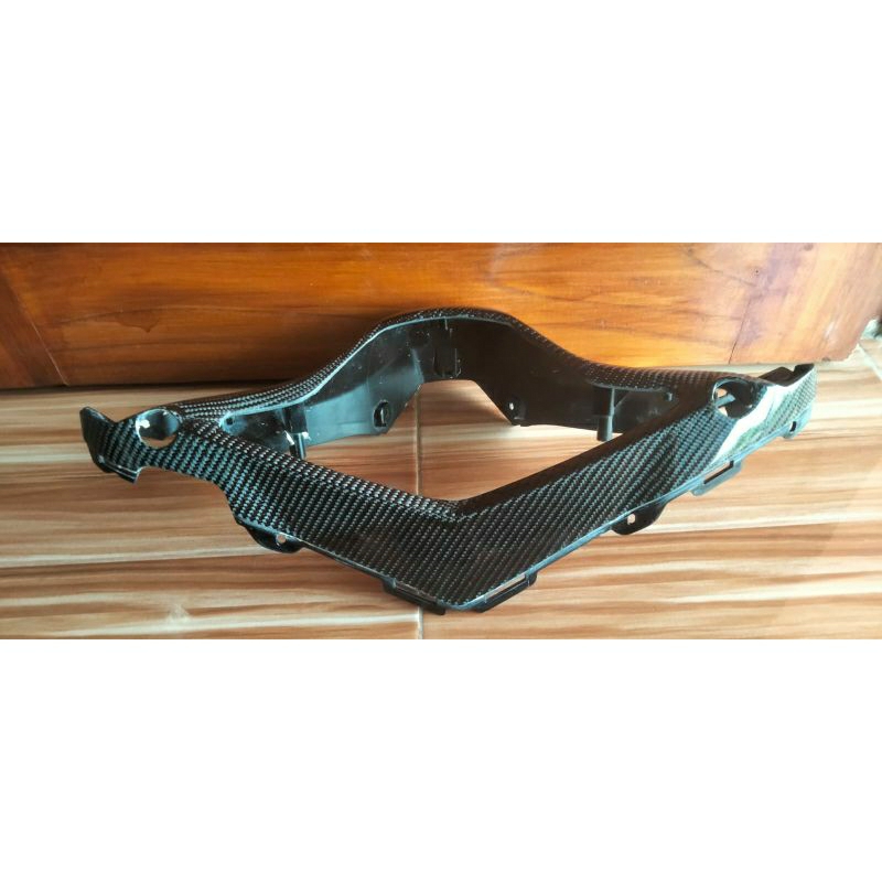 batok belakang aerox old carbon kevlar