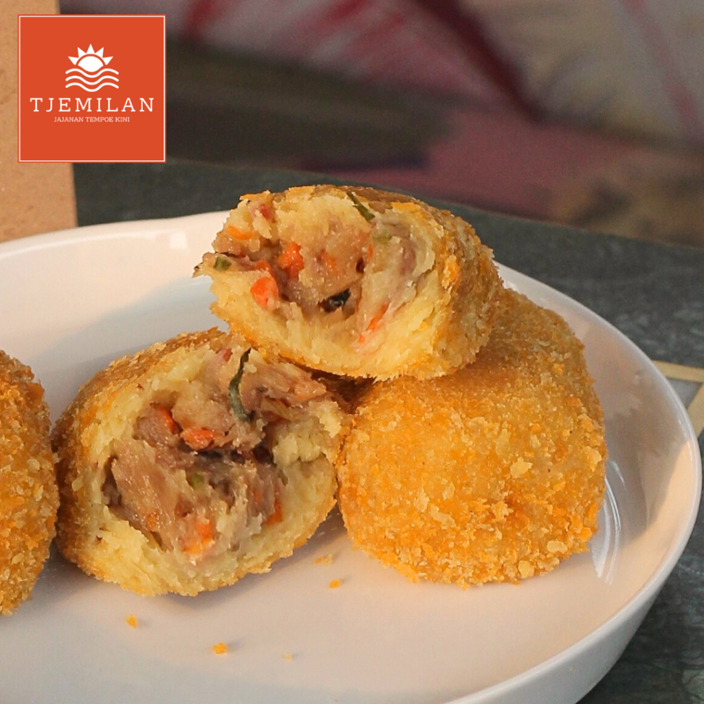 

TJEMILAN - Beef Croquette - Kroket Kentang Lembut Sapi (Bisa request SUDAH GORENG / FROZEN)