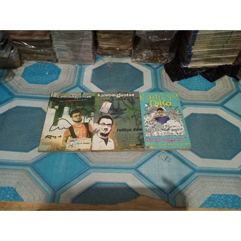 Bursa Komik 2nd dan Novel Raditya dika