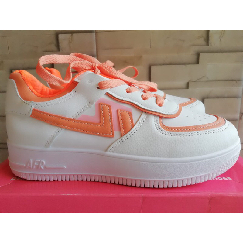 PVN SNEAKERS WANITA CHANYEOL ORANGE (baca deskripsi)