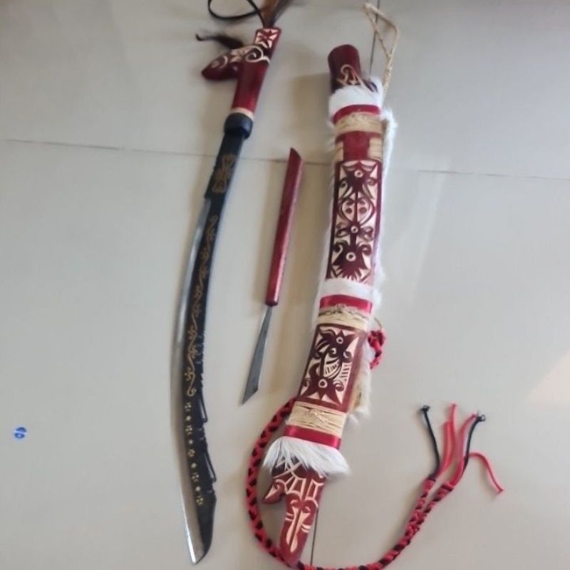 Mandau lengkung khas dayak Kalimantan  panjang 80 cm mandau Etnik
