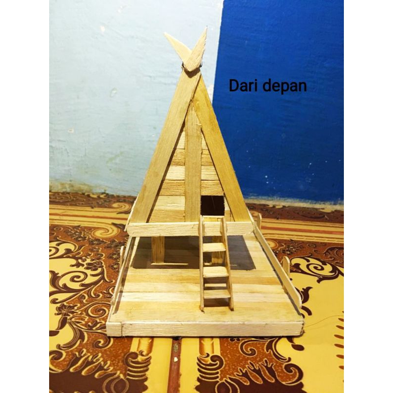PROMO miniatur prakarya kerajinan Rumah Adat Tambi Sulawesi Tengah dari stik es krim ada lampu nya