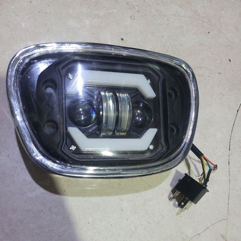 LAMPU DEPAN DAYMAKER ,REFLEKTOR DEPAN DAYMAKER VESPA SUPER .SPRINT
