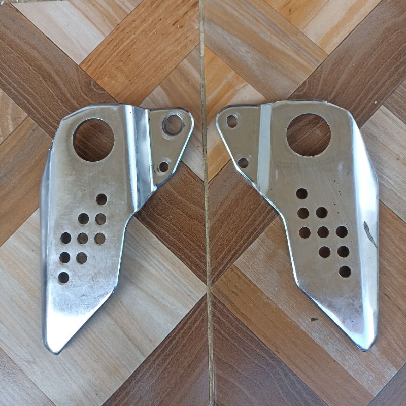 cover kupingan rangka breket footstep depan Suzuki RK cool rk cool Original