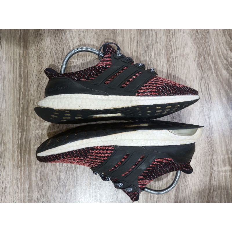 sepatu second Adidas ultraboost