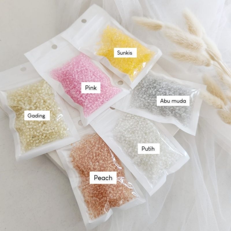 Manik Pasir Bening Isi
