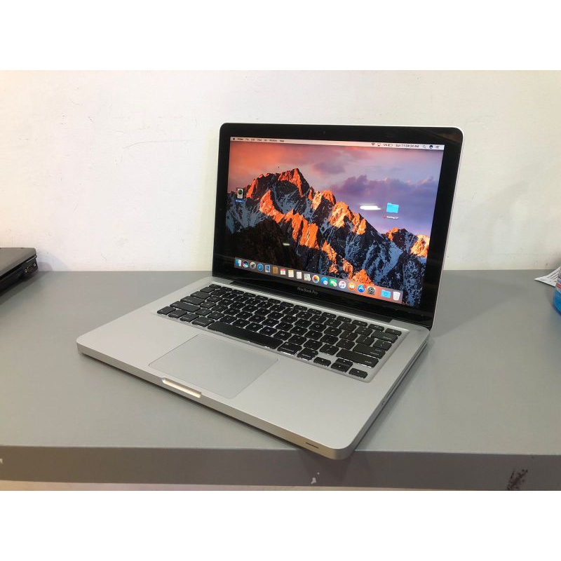 macbook pro 13inch i7 Ram 4 GB SSD 128 GB 2011