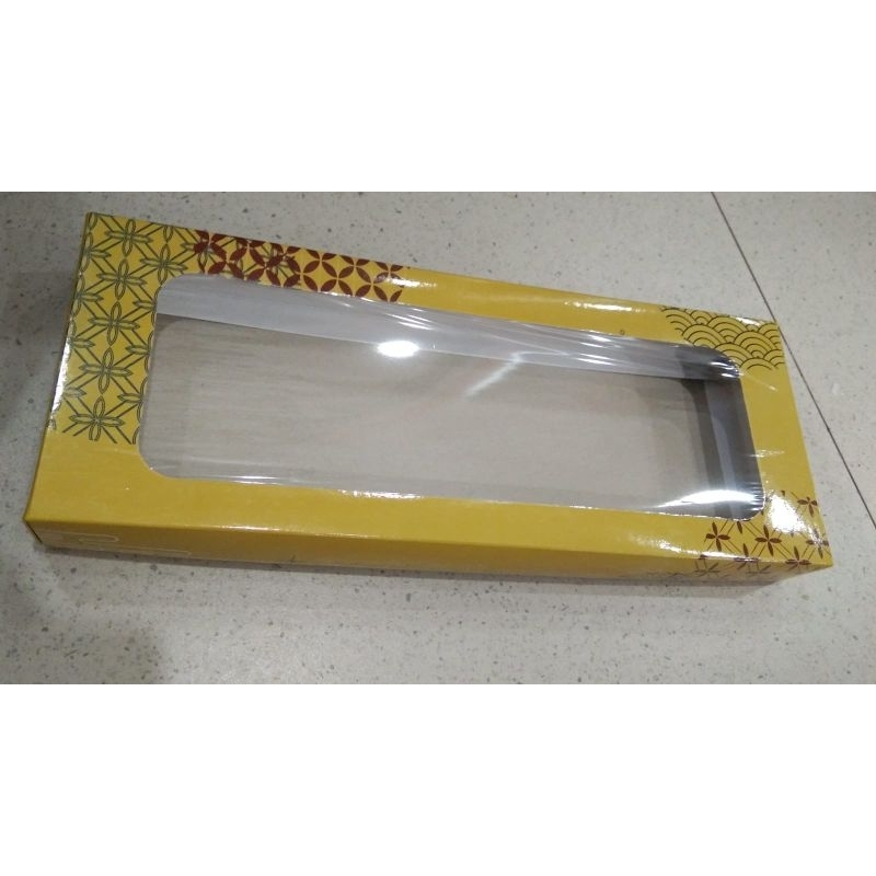 

Kotak kado / kotak souvenir / gift box / kardus kado batik