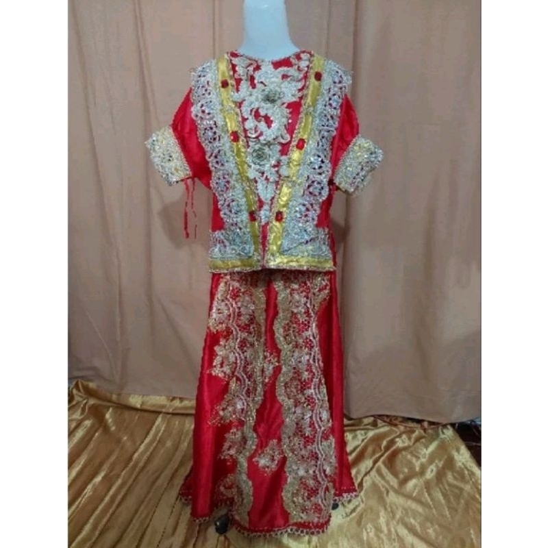Baju pengantin adat bugis wanita