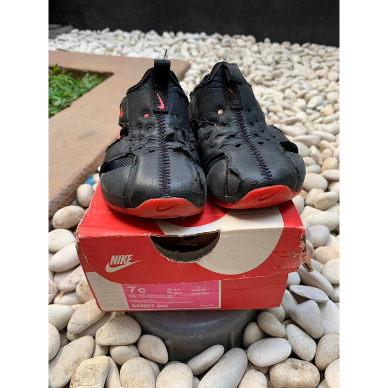 nike sunray preloved