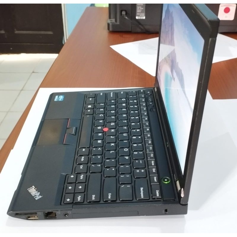 Laptop lenovo thinkpad x230 core i5 SECOND