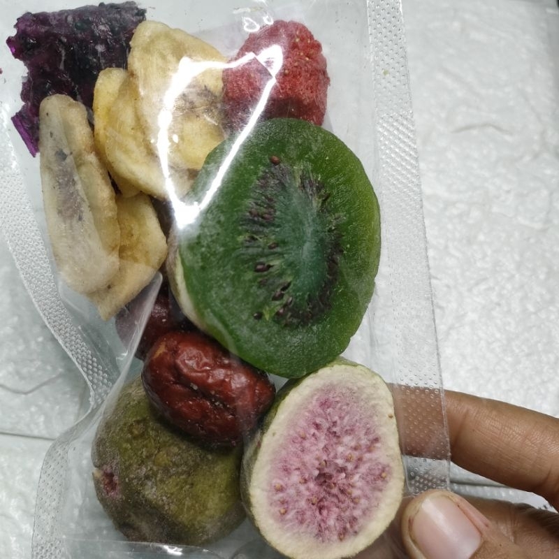 

kripik buah mix komplit