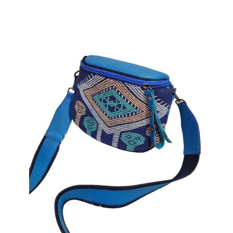 VALE SLING BAG TENUN, SLING BAG ETNIK, TAS SELEMPANG TENUN ETNIK, TAS TENUN, TAS KULIT ASLI