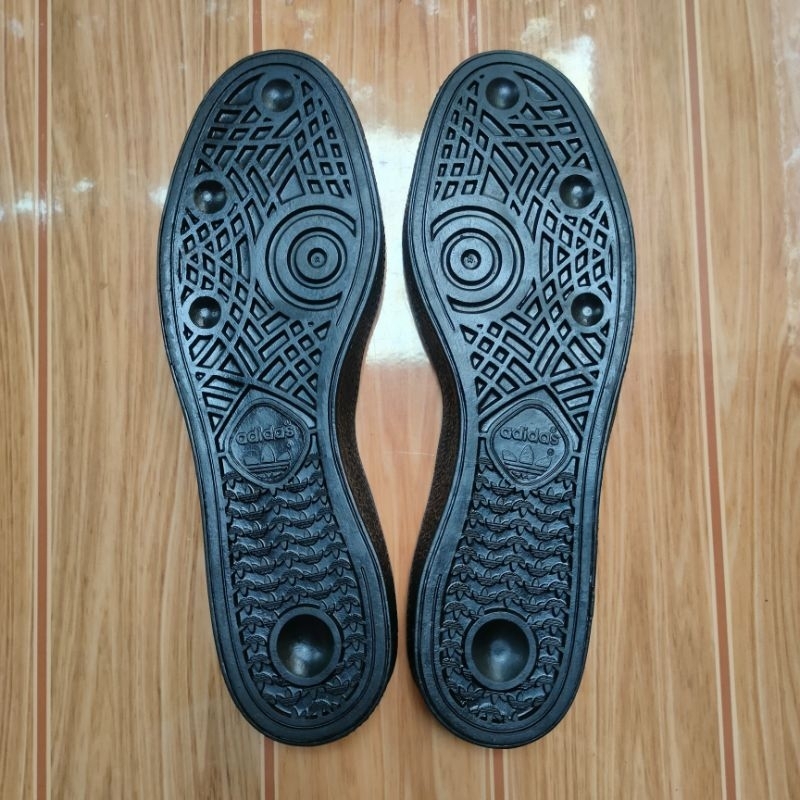 outsole Adidas spezial hitam