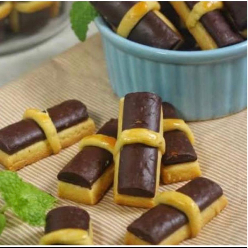 

Nycyta Home Choco Stik Cookies Toples Tabung 600Ml