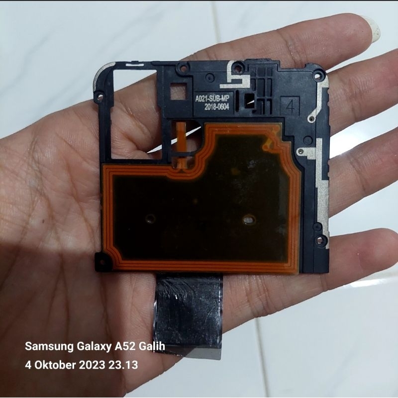 Tutup NFC dan Buzzer Sharp Aquos R2 SHV42 Original Copotan