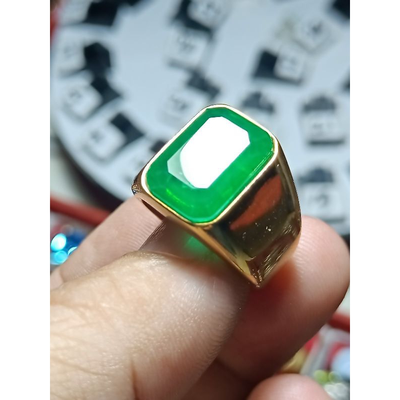 Batu cincin Jamrud Rusia