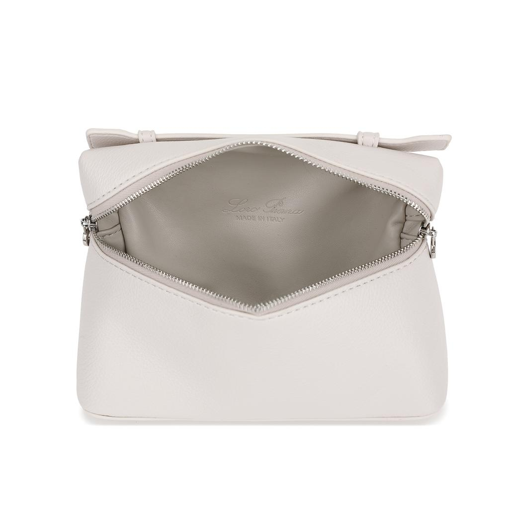 CHA 10 JS

LORO PIANA MINI BAG 
9016