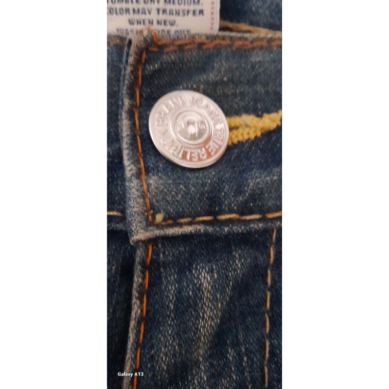 True Religion big logo size 33/34 harga nett