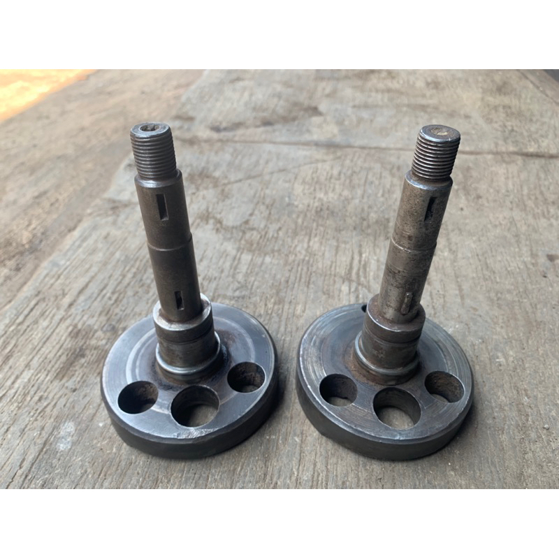 Bandul kruk as depan Suzuki ST20